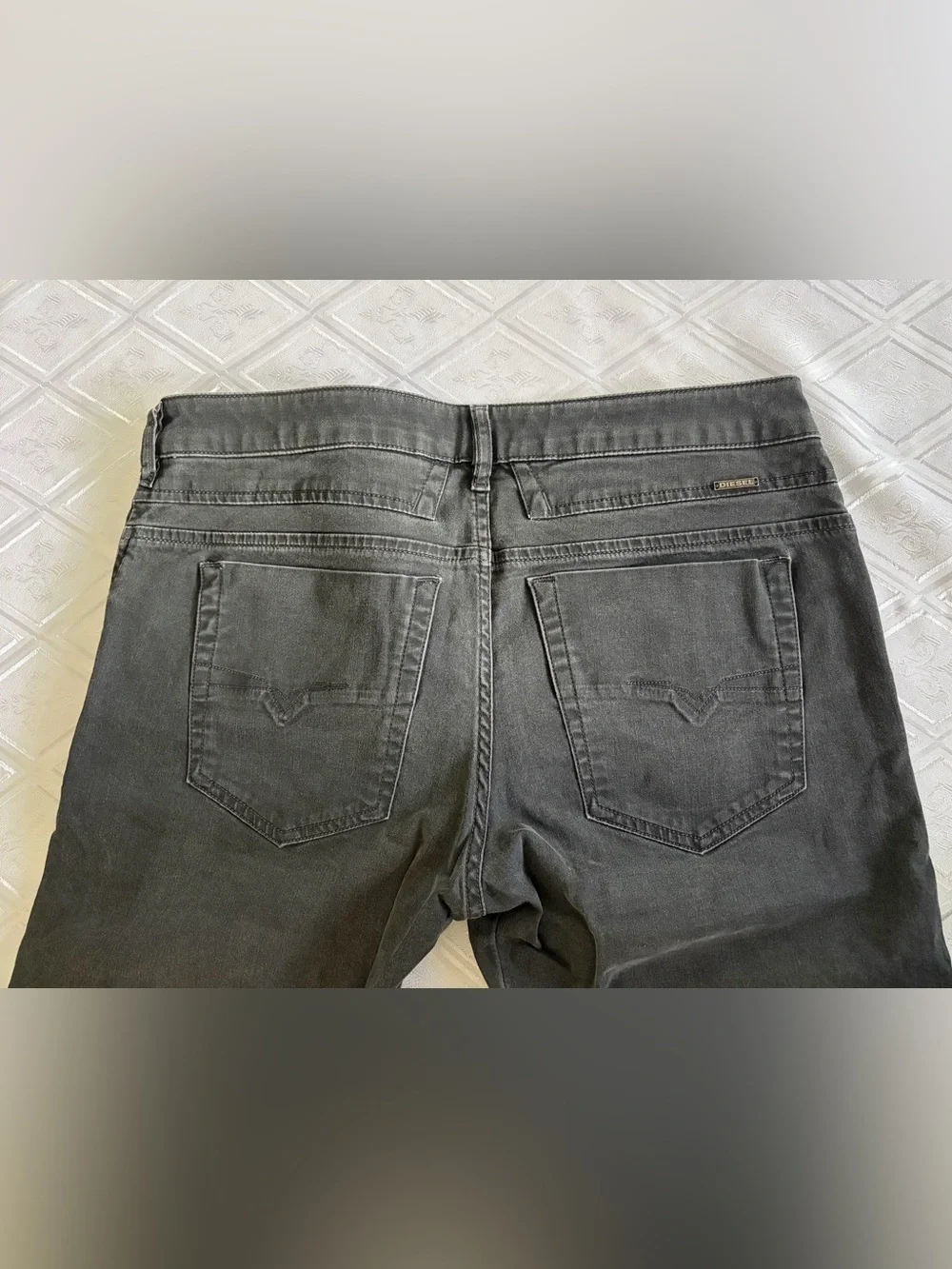 Diesel Men’s Slim Straight Jeans in Charcoal Gray